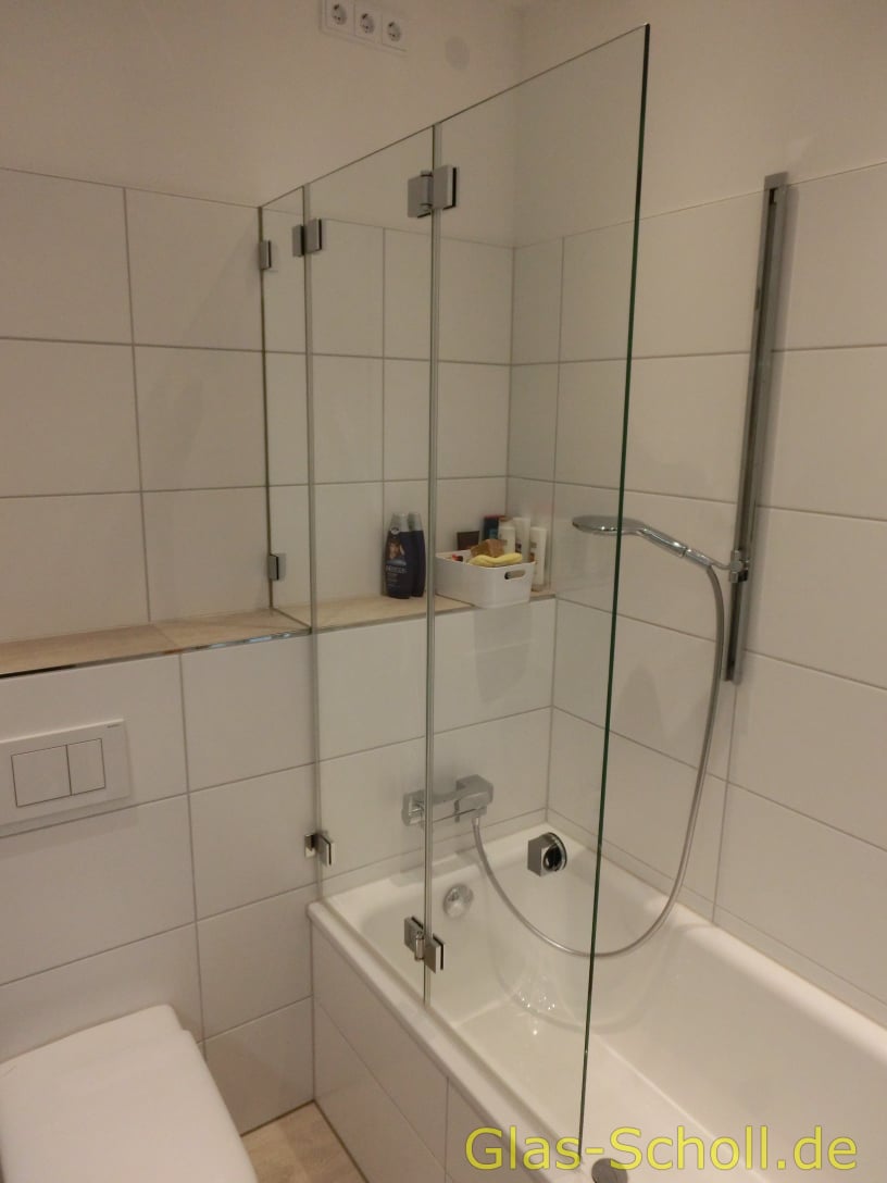 Rahmenlose 2 flglüglige Glas- Klappduschen von Glas Scholl www.glas-scholl.de