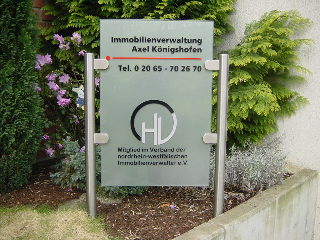 Glasschilder als Standschilder - Firmenschilder von Glas Scholl